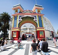 Private Full Day Melbourne City Tour with local guide - Restaurant Canberra