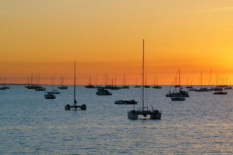 Darwin Shore Excursion: Hop-on Hop-off Bus Tour - Restaurant Canberra 0