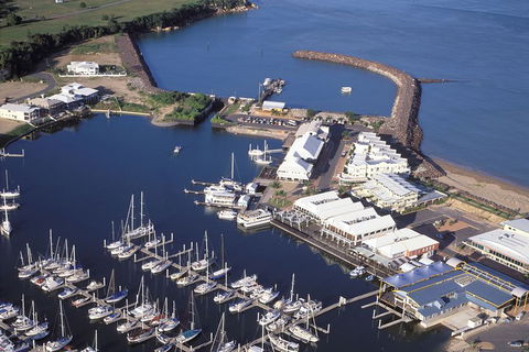 Darwin Shore Excursion: Hop-on Hop-off Bus Tour - Restaurant Canberra 3