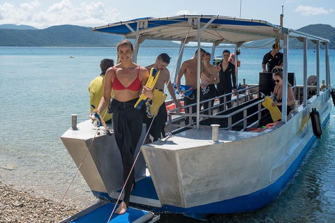 Fitzroy Island Day Trip From Cairns - Restaurant Canberra 5