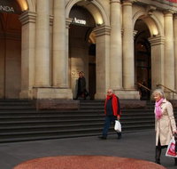 Private Tour Melbourne City Discovery - Restaurant Canberra